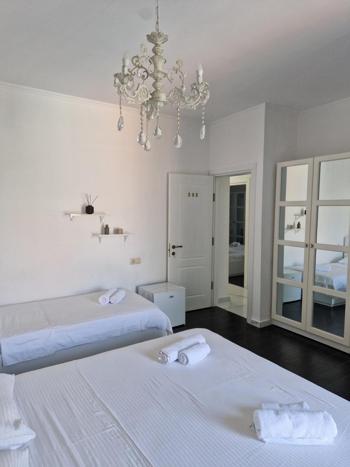 Hotel New House Kobuleti Exterior foto